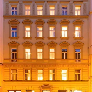 Appartement S42, Praag