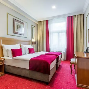 4* Hotell Caruso Old Town